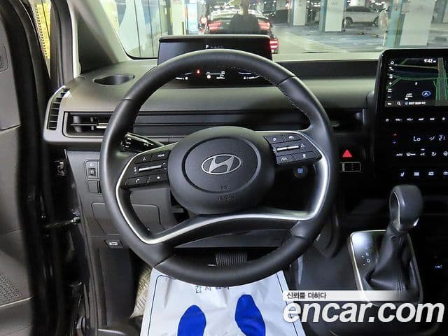 Hyundai Staria 2024 — ფოტო 6/20