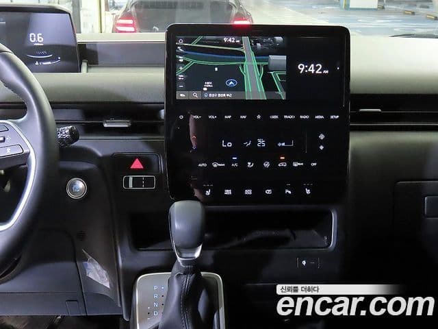 Hyundai Staria 2024 — ფოტო 10/20