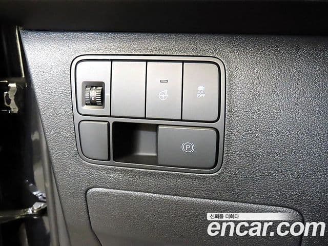 Hyundai Staria 2024 — ფოტო 13/20