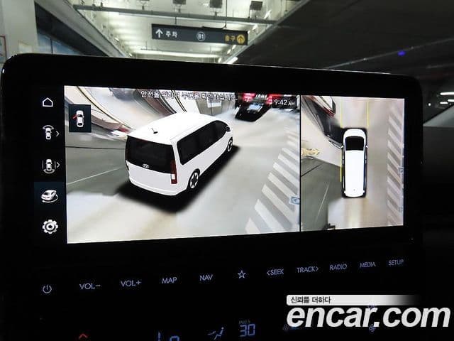 Hyundai Staria 2024 — ფოტო 14/20