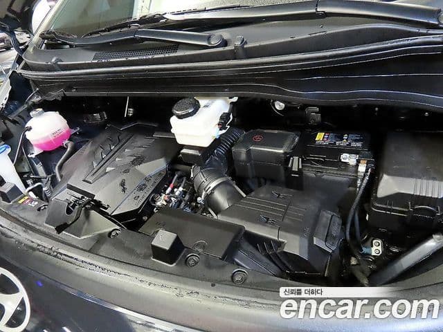 Hyundai Staria 2024 — ფოტო 18/20