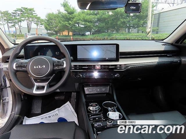 Kia K5 2023 — Şəkil 6/19