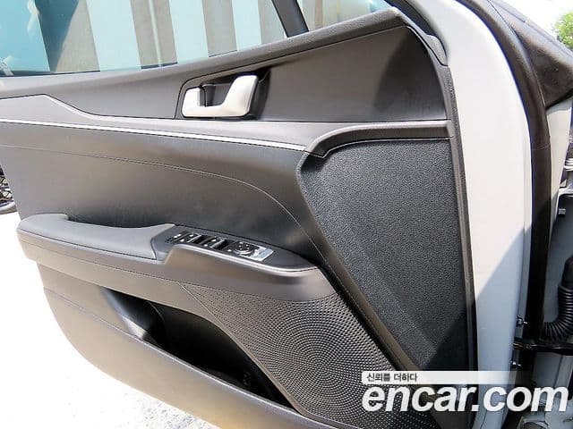 Kia K5 2023 — Şəkil 11/19
