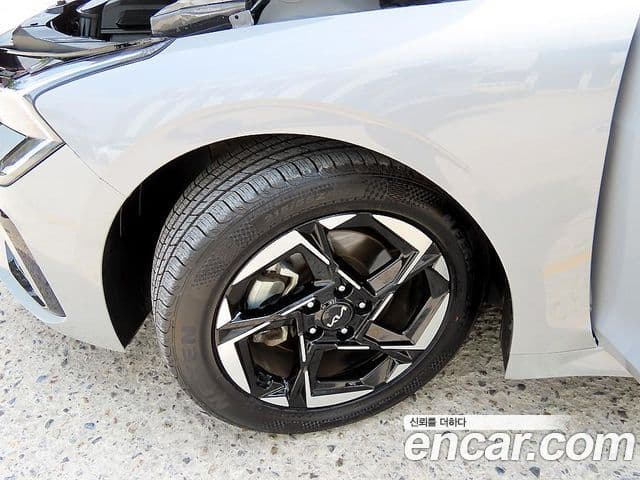 Kia K5 2023 — Şəkil 19/19