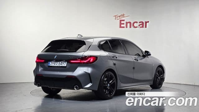 BMW 1 Series 2022 — ფოტო 2/20