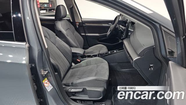 Volkswagen Golf 2026 — Photo 30/37