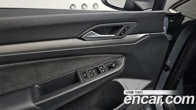 Volkswagen Golf 2026 — Photo 12/37