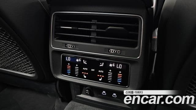 Audi Q7 2023 — Фото 19/20