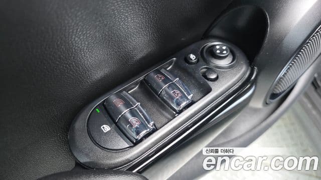 Mini Cooper 2023 — ფოტო 12/20