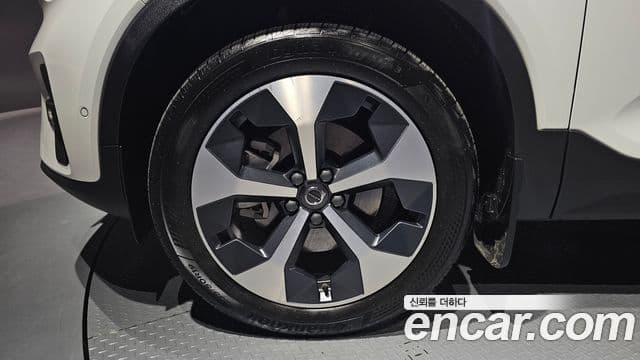 Volvo XC40 2025 — Şəkil 5/20
