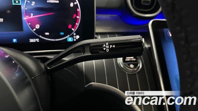 Mercedes-Benz C-Class 2023 — ფოტო 7/20