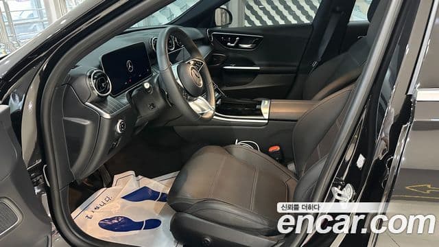 Mercedes-Benz C-Class 2023 — ფოტო 8/20