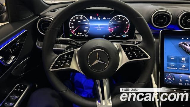Mercedes-Benz C-Class 2023 — ფოტო 19/20