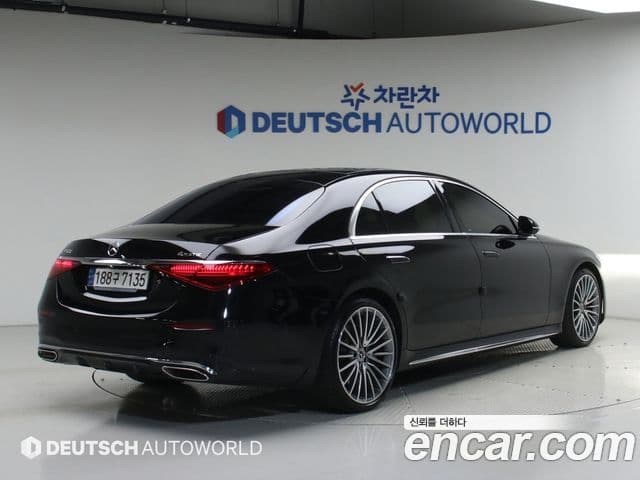 Mercedes-Benz S-Class 2023 — Photo 6/20
