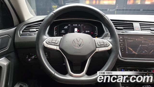 Volkswagen Tiguan Allspace 2022 — Фото 13/20