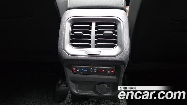 Volkswagen Tiguan Allspace 2022 — Фото 19/20