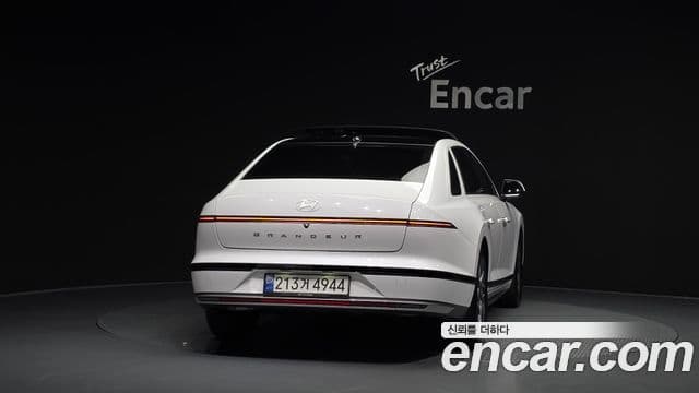 Hyundai Grandeur 2023 — ფოტო 4/20