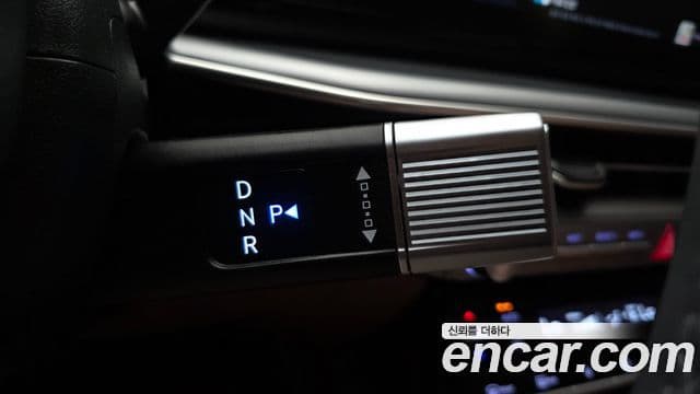 Hyundai Grandeur 2023 — ფოტო 9/20