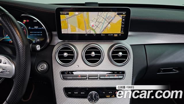 Mercedes-Benz C-Class 2019 — ფოტო 13/20