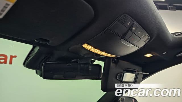 Mercedes-Benz C-Class 2019 — ფოტო 16/20