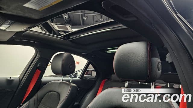 Mercedes-Benz C-Class 2019 — ფოტო 17/20