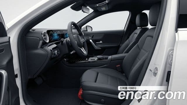 Mercedes-Benz A-Class 2025 — Şəkil 8/12