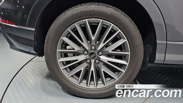Audi Q3 2025 — ფოტო 11/34