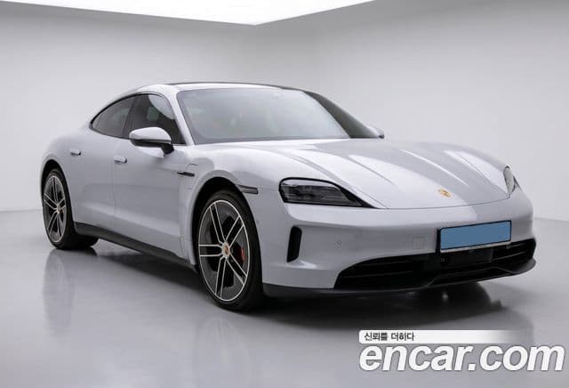 Porsche Taycan 2025 — ფოტო 10/20