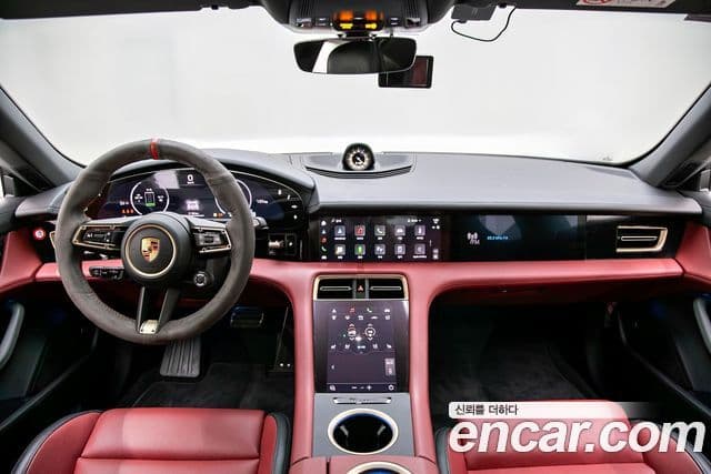 Porsche Taycan 2025 — ფოტო 11/20