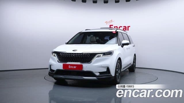 Kia Carnival 2021 — Фото 3/20