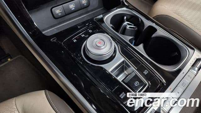 Kia Carnival 2021 — Фото 9/20