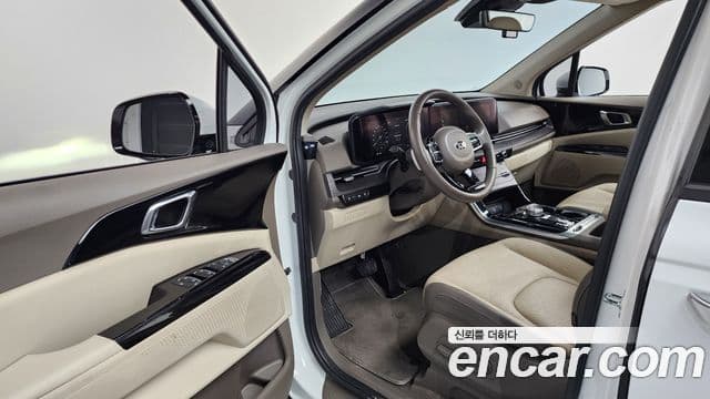 Kia Carnival 2021 — Фото 10/20