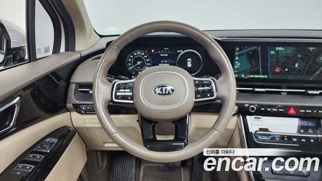 Kia Carnival 2021 — Фото 13/20