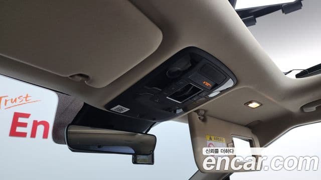 Kia Carnival 2021 — Фото 19/20