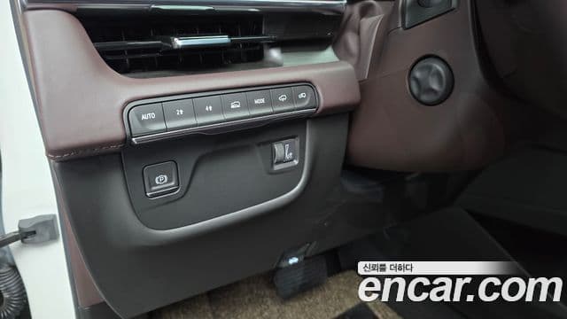 Cadillac Escalade 2022 — ფოტო 20/20