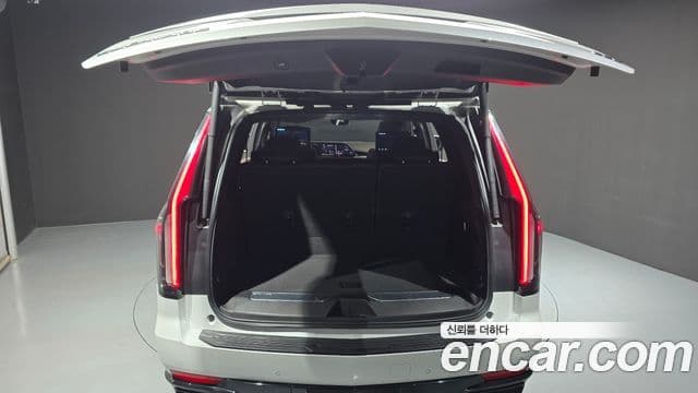 Cadillac Escalade 2022 — Photo 24/37