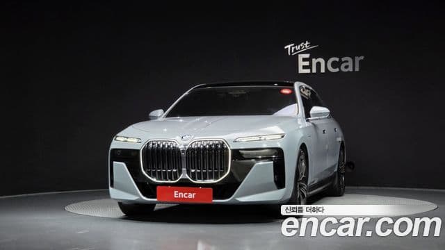 BMW 7 Series 2025 — ფოტო 2/20