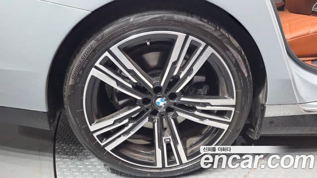 BMW 7 Series 2025 — ფოტო 4/20