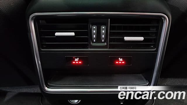 Porsche Cayenne 2020 — Photo 2/20