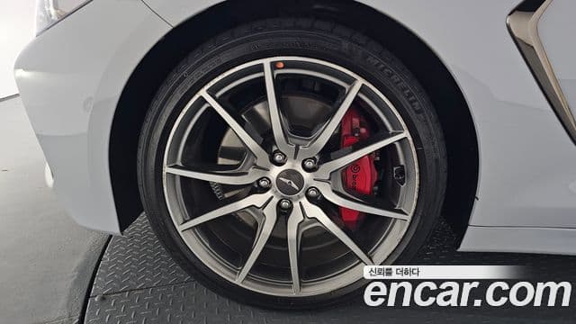 Genesis G70 2020 — ფოტო 5/20