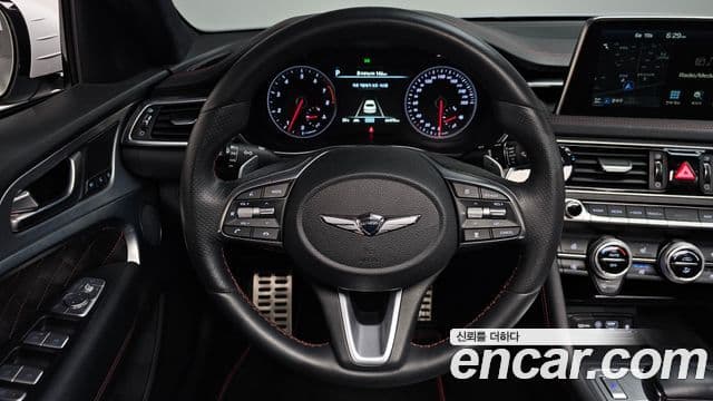 Genesis G70 2020 — ფოტო 13/20