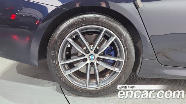 BMW 5 Series 2022 — ფოტო 5/20
