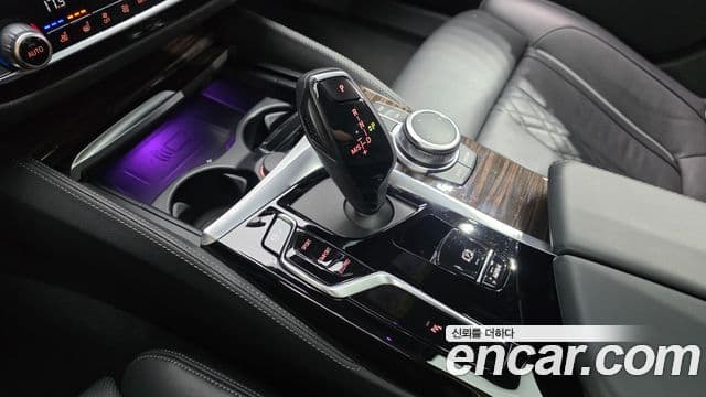 BMW 5 Series 2022 — ფოტო 9/20
