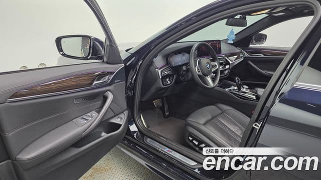 BMW 5 Series 2022 — ფოტო 10/20