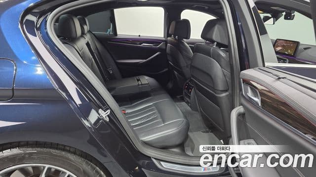 BMW 5 Series 2022 — ფოტო 11/20