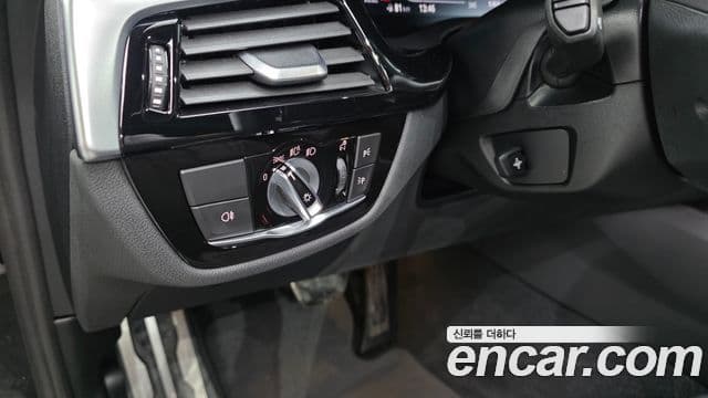 BMW 5 Series 2022 — ფოტო 20/20