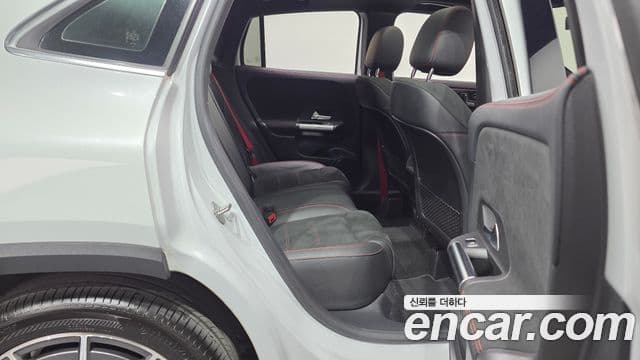 Mercedes-Benz GLA-Class 2021 — ფოტო 11/20