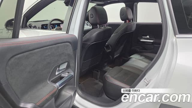 Mercedes-Benz GLA-Class 2021 — ფოტო 12/20