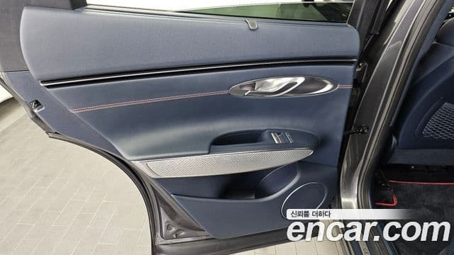 Genesis GV70 2022 — ფოტო 22/35