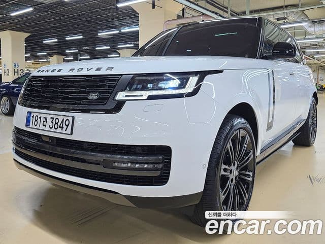 Land Rover Range Rover 2023 — ფოტო 1/20